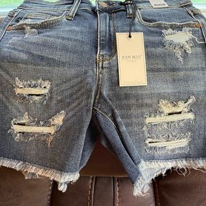 Judy Blue Mid Rise Short